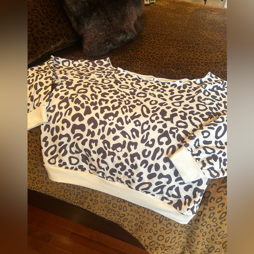 Off The Shoulder Cheetah Print Top